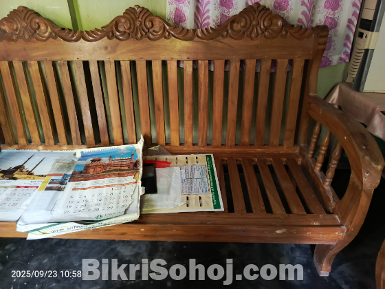 সোফা বিক্রয় করা হবে, ফোম ছাড়া। (লোকেশন- গৌরনদী)